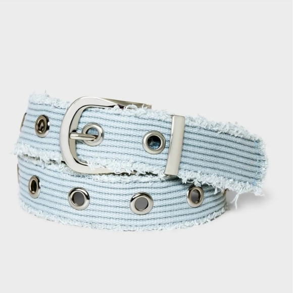 WILD FABLE Blue Distressed Frayed Edge Grommet Belt Size X- Small - Picture 1 of 6